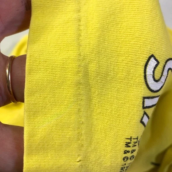 Vintage 1995 tweety bird XXL six flags t shirt 687 - Picture 10 of 12